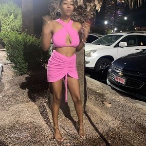 PINK FASHION NOVA VACATION FIT